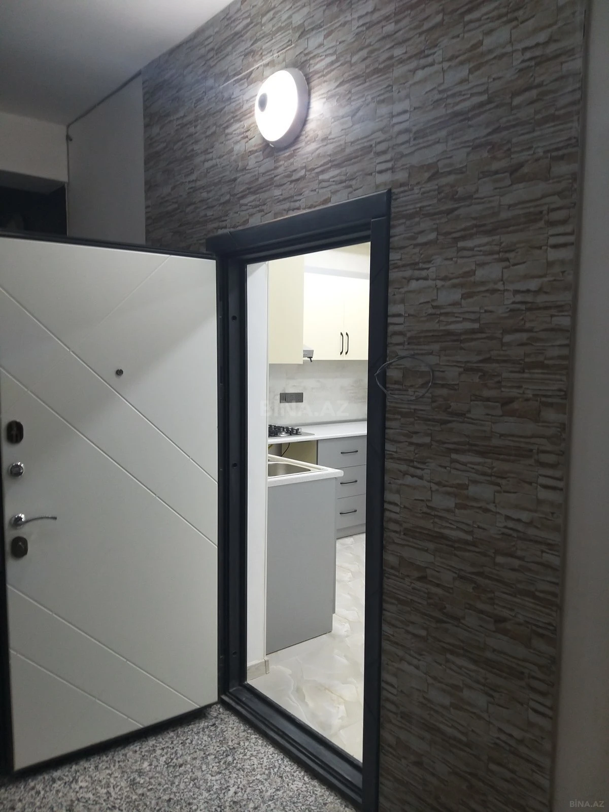 Kirayə verilir 2 otaqlı mənzil 60 m²