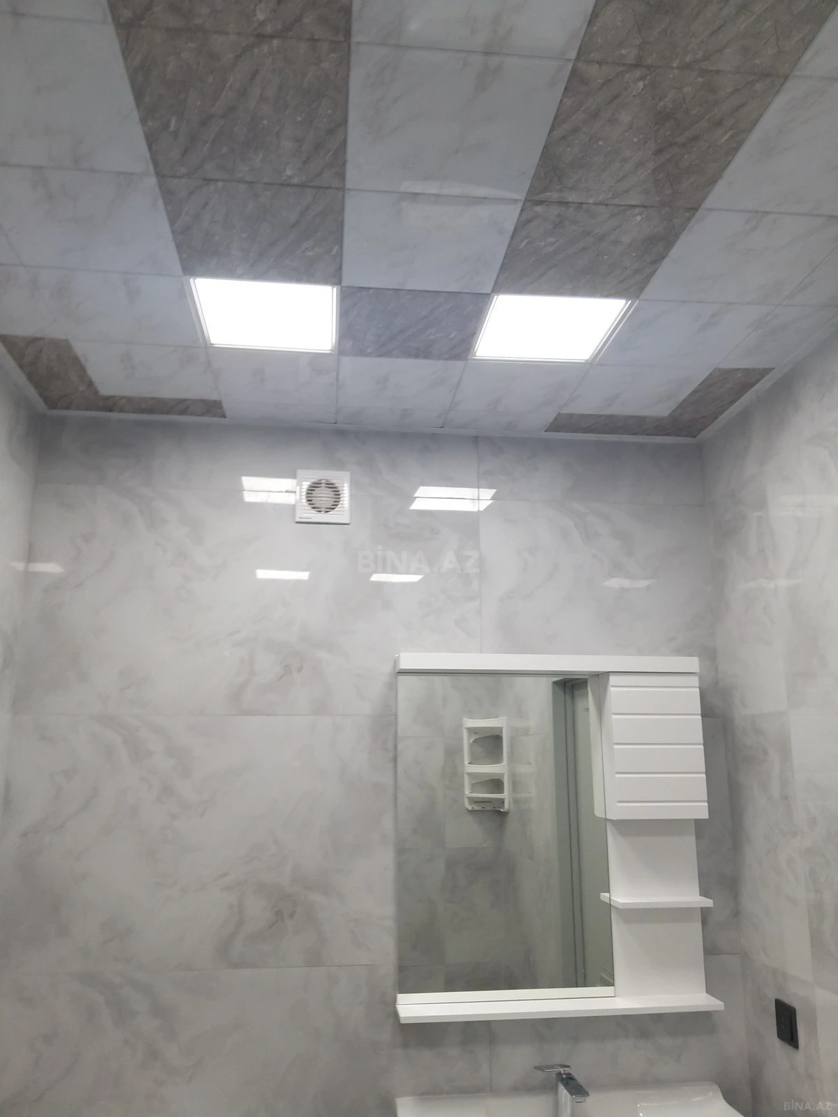 Kirayə verilir 2 otaqlı mənzil 60 m²