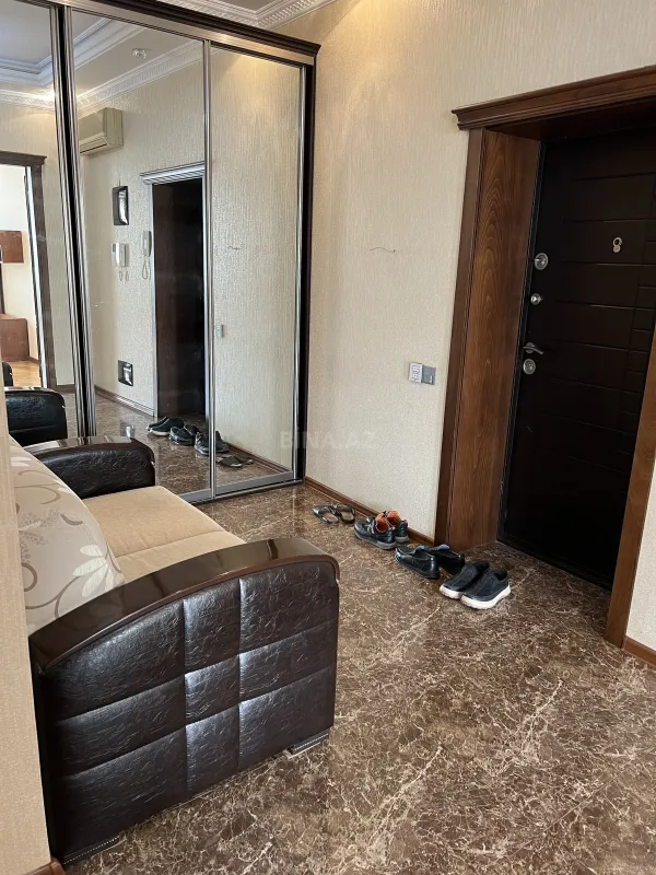 Kirayə verilir 3 otaqlı mənzil 120 m²