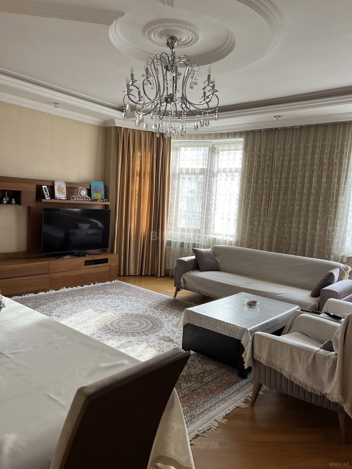 Kirayə verilir 3 otaqlı mənzil 120 m²