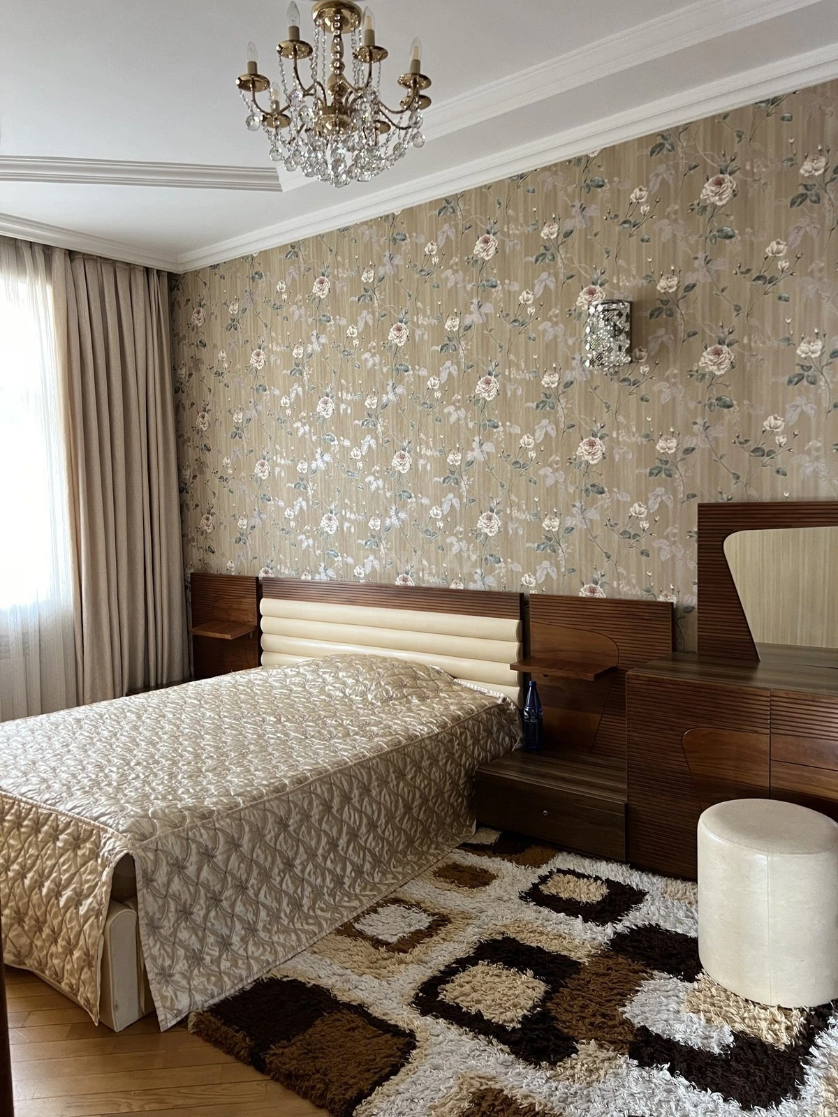 Kirayə verilir 3 otaqlı mənzil 120 m²