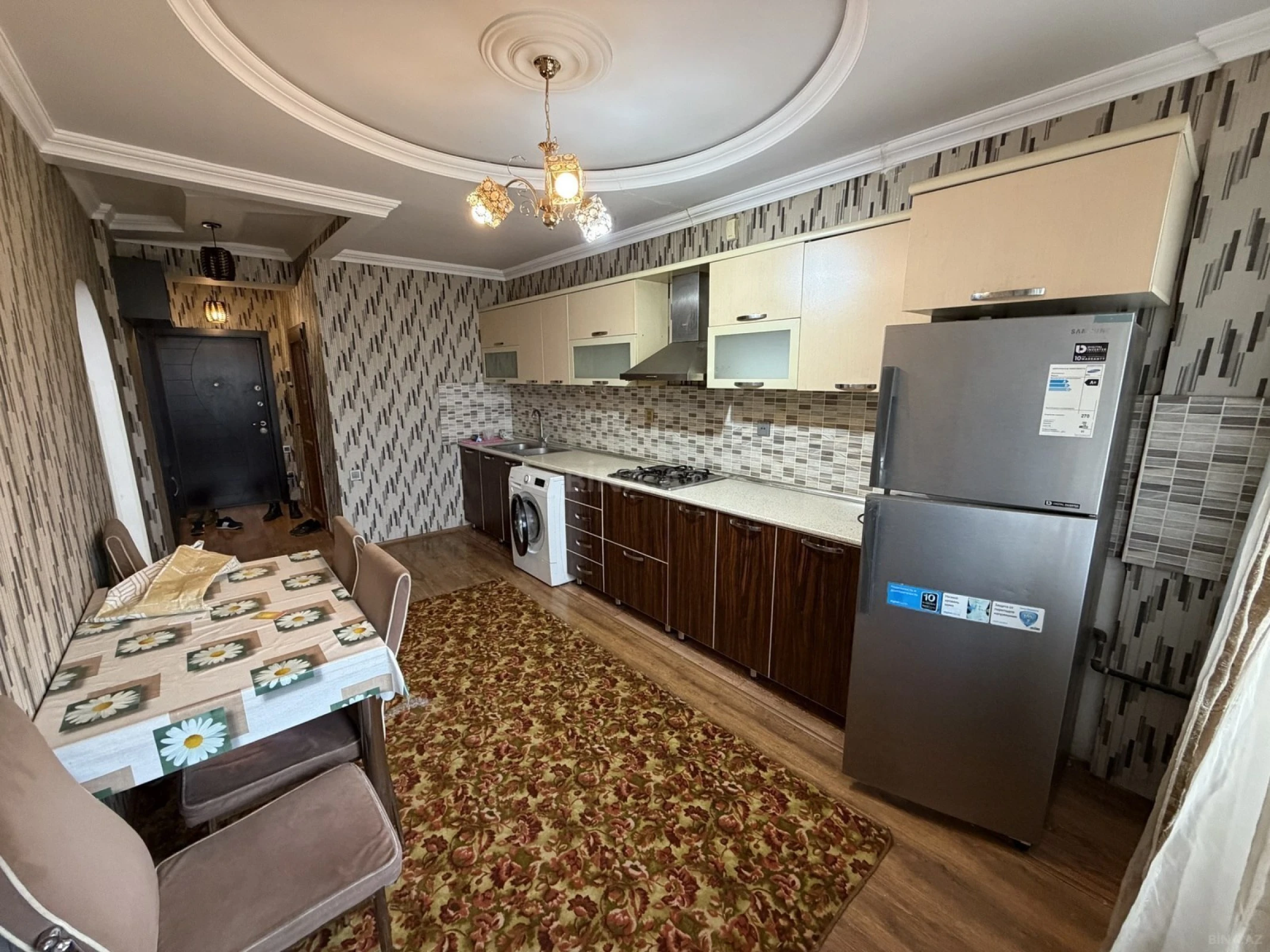 Kirayə verilir 2 otaqlı mənzil 65 m²