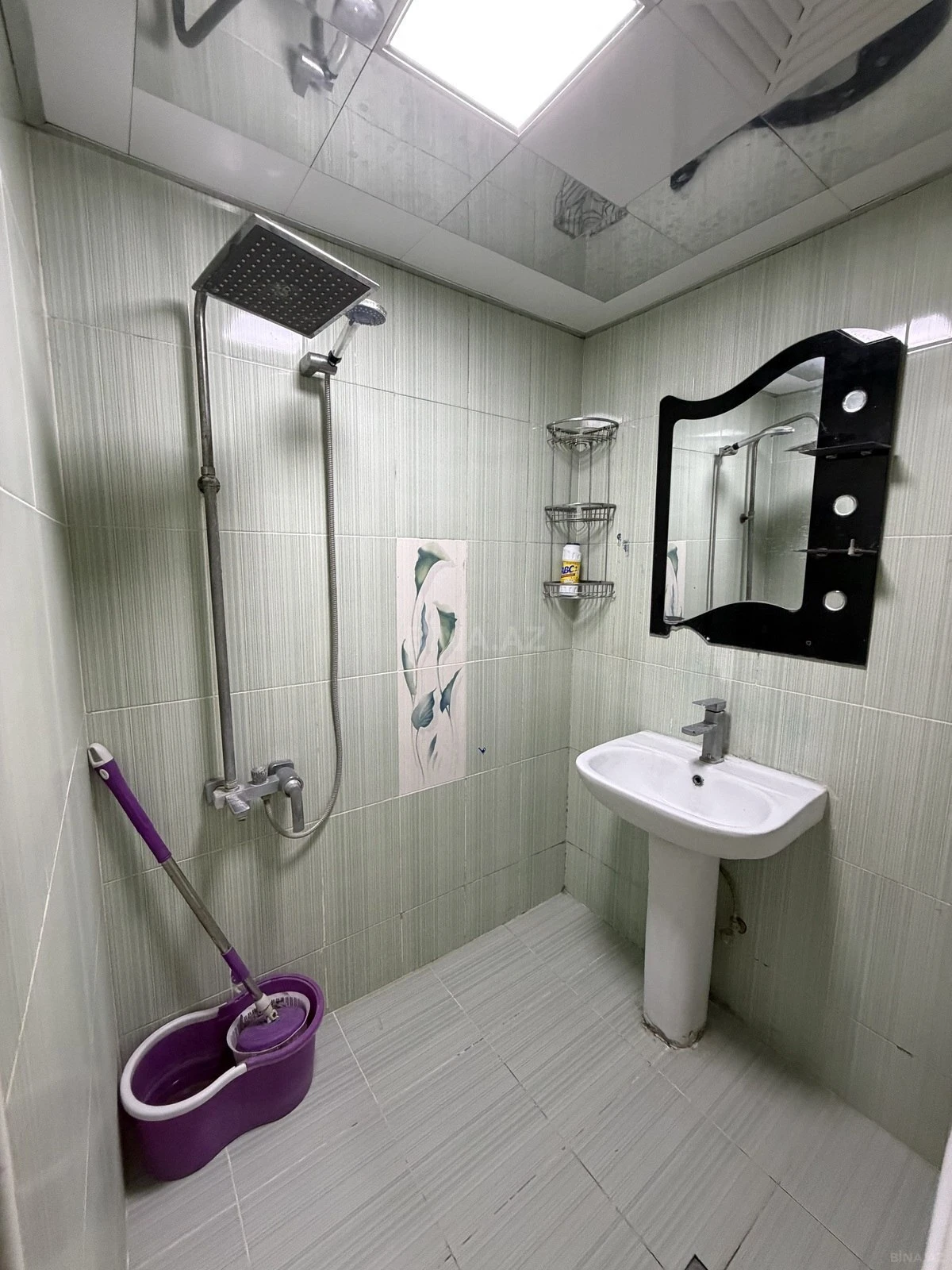 Kirayə verilir 2 otaqlı mənzil 65 m²