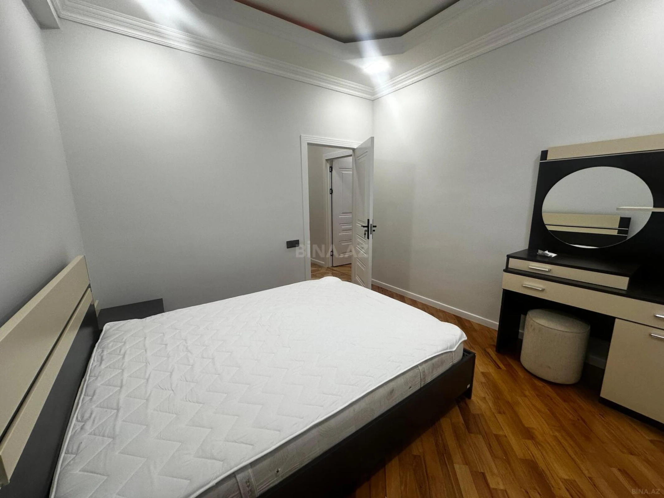 Kirayə verilir 2 otaqlı mənzil 60 m²