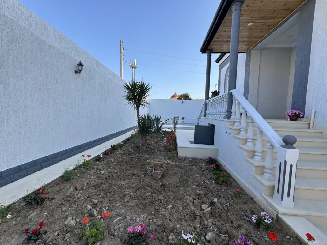 Satılır 4 otaqlı həyət evi 170 m²