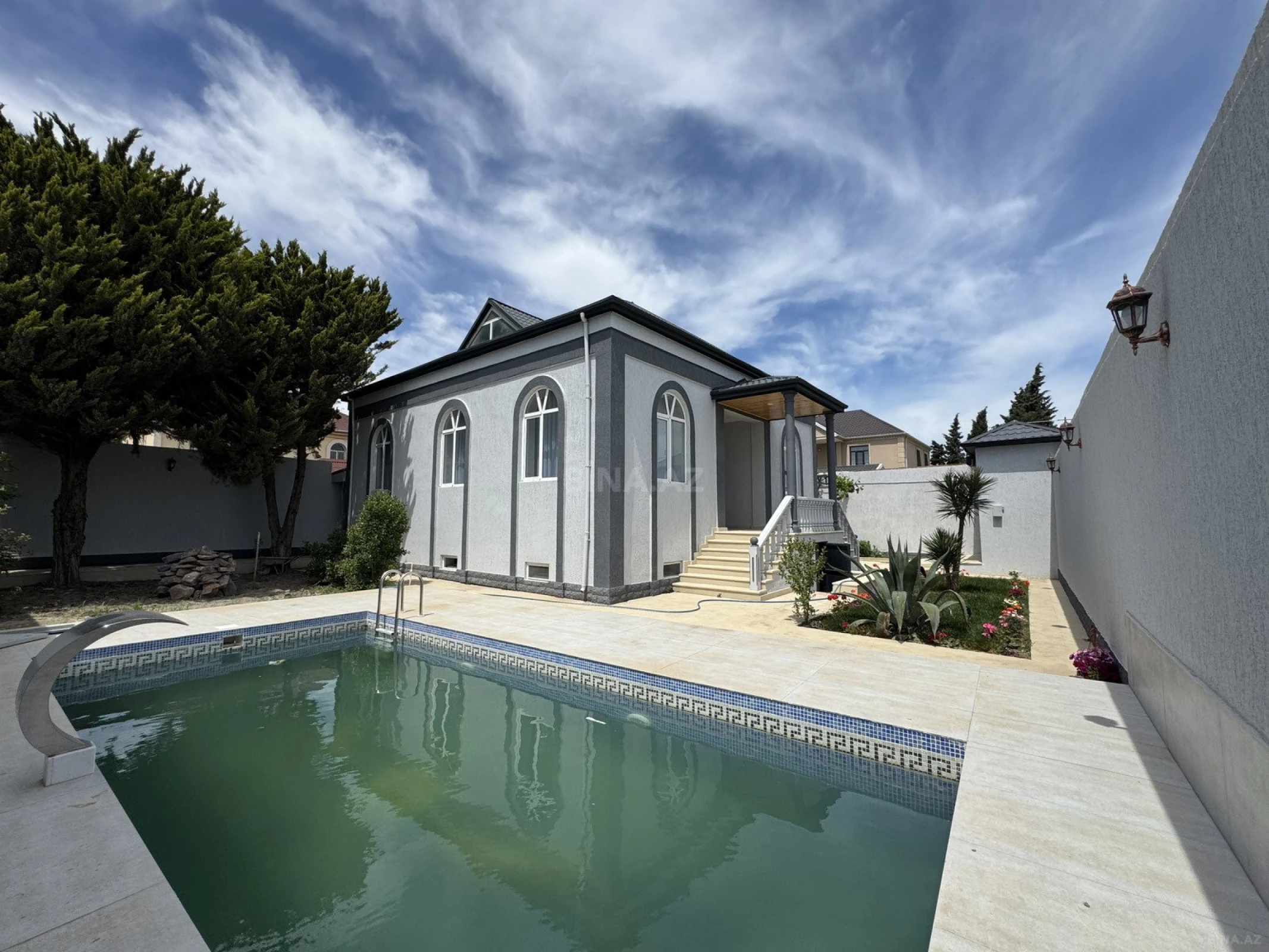 Satılır 4 otaqlı həyət evi 170 m²