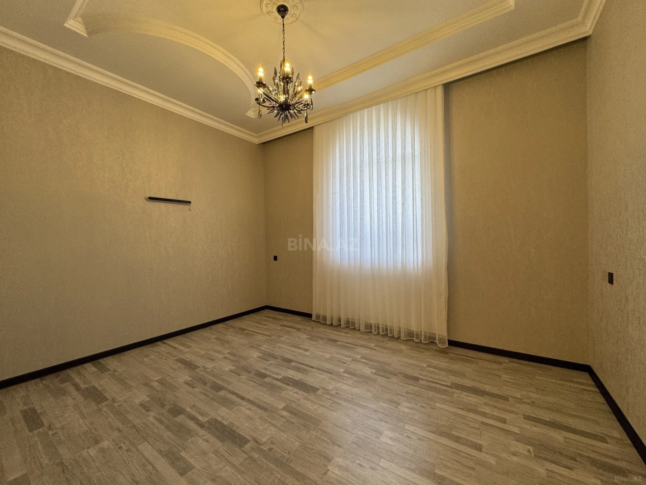 Satılır 4 otaqlı həyət evi 170 m²