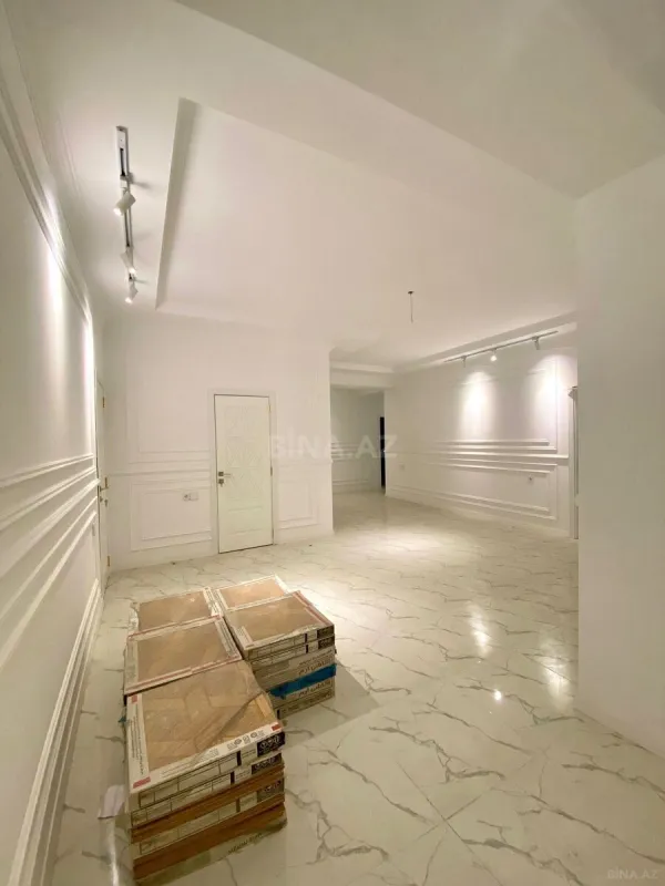 Satılır 3 otaqlı mənzil 160 m²