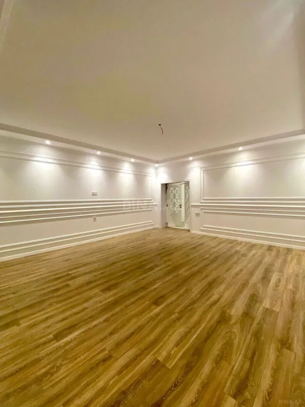 Satılır 3 otaqlı mənzil 160 m²