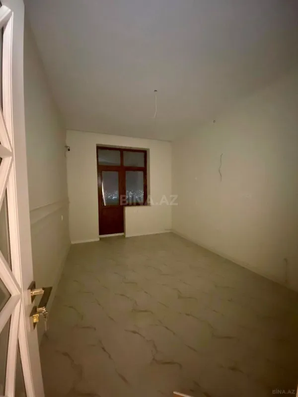Satılır 3 otaqlı mənzil 160 m²