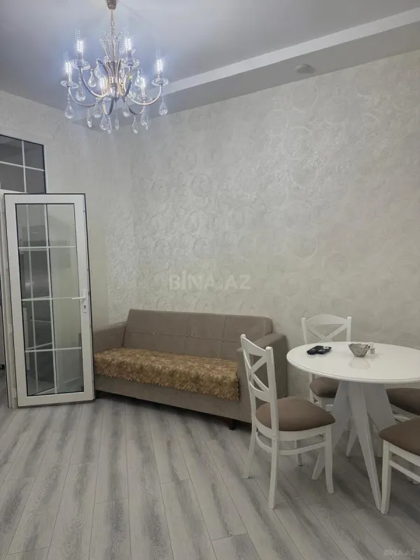 Kirayə verilir 2 otaqlı mənzil 45 m²