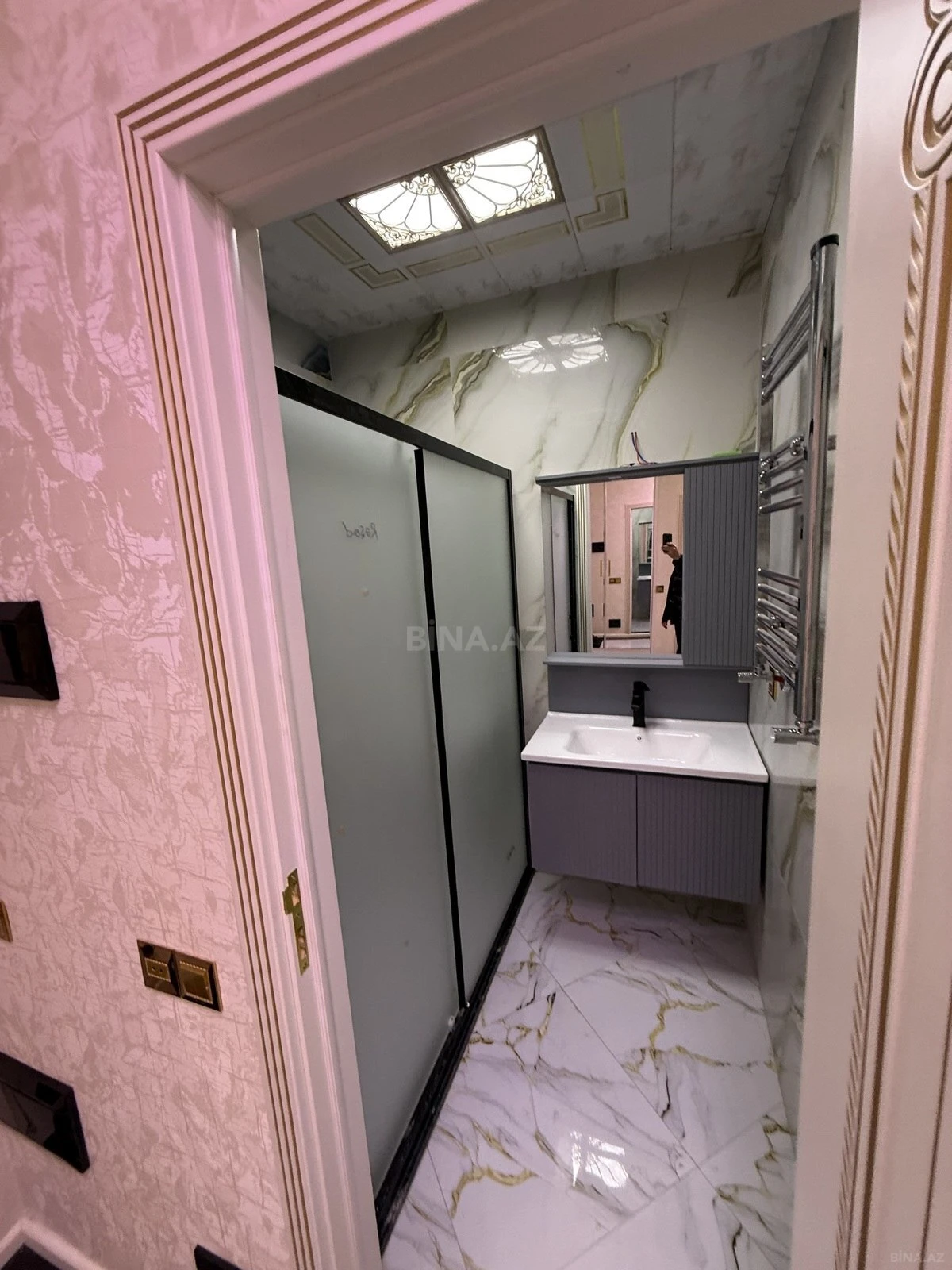 Kirayə verilir 2 otaqlı mənzil 74 m²