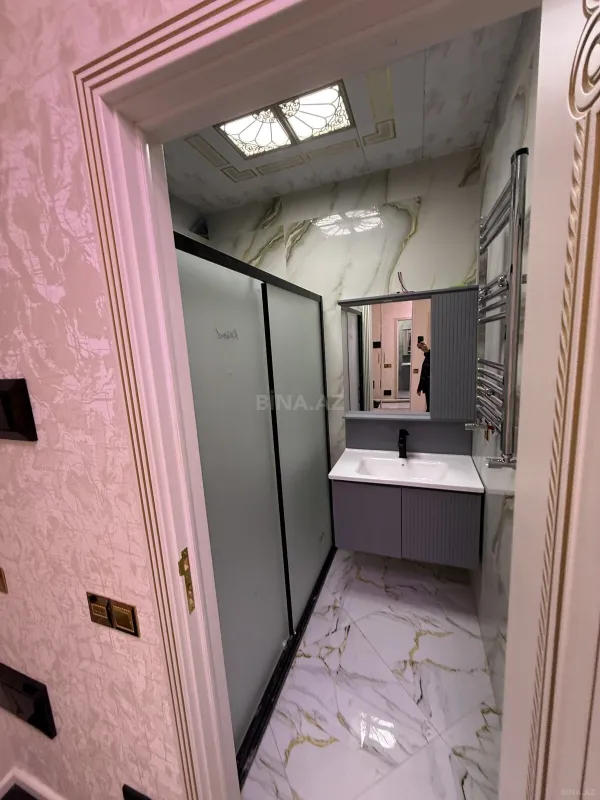 Kirayə verilir 2 otaqlı mənzil 74 m²