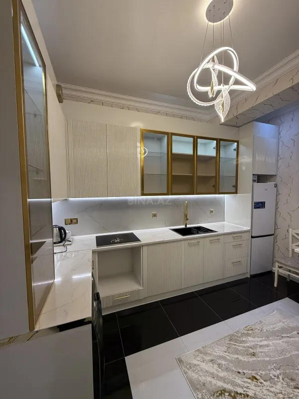 Kirayə verilir 2 otaqlı mənzil 74 m²