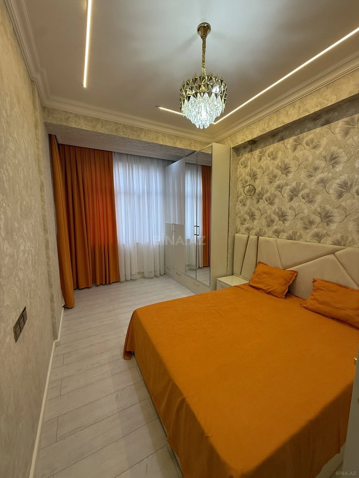 Kirayə verilir 2 otaqlı mənzil 74 m²