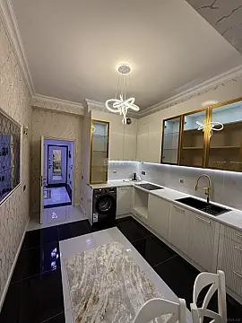 Kirayə verilir 2 otaqlı mənzil 74 m²