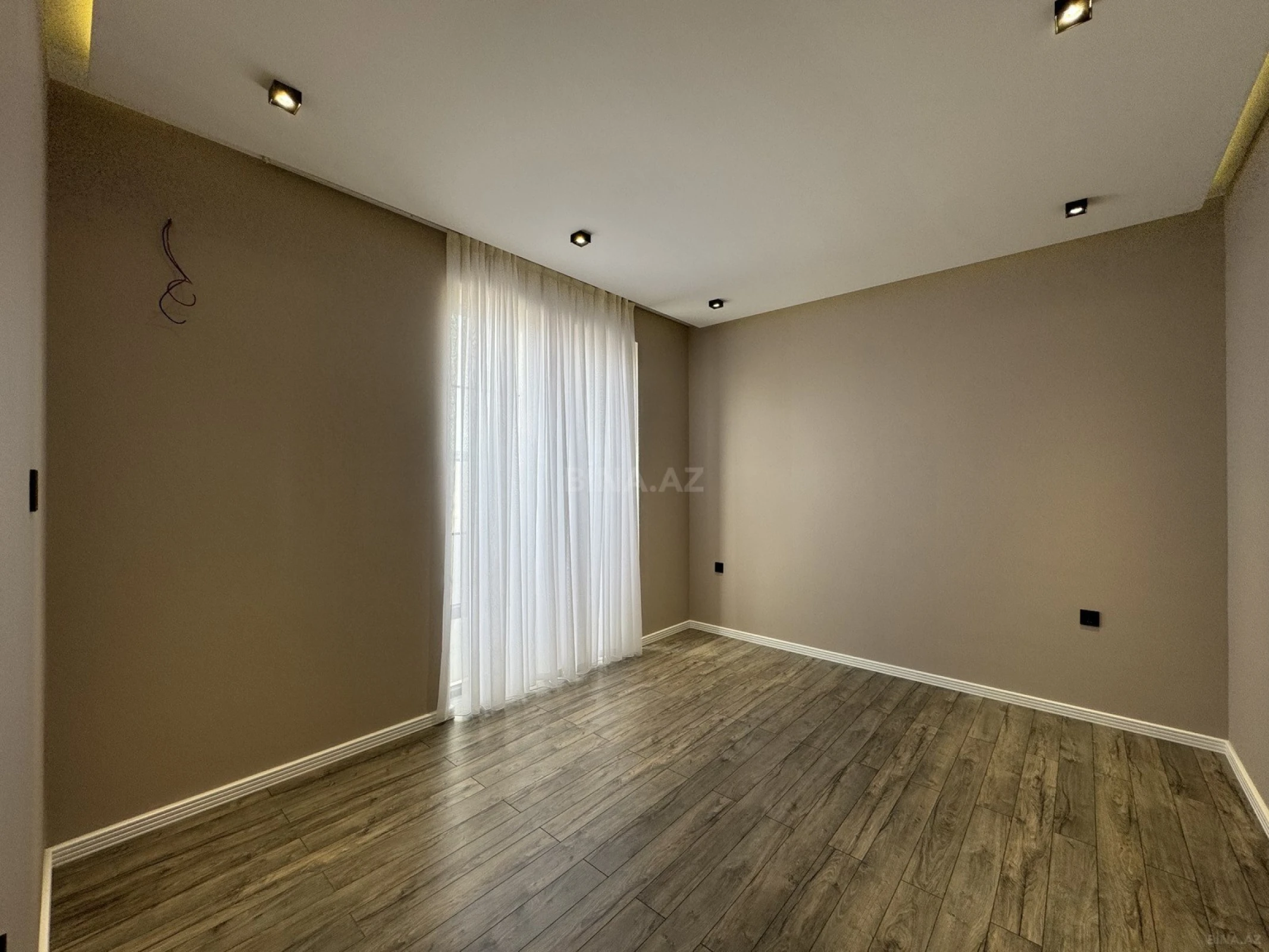 Satılır 3 otaqlı həyət evi 140 m²