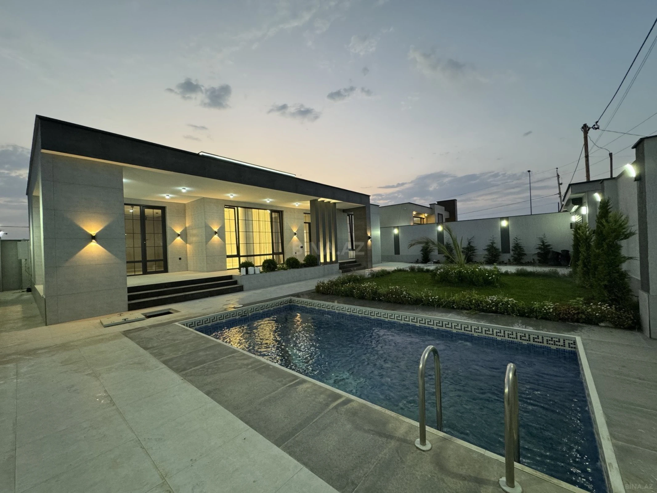 Satılır 3 otaqlı həyət evi 140 m²