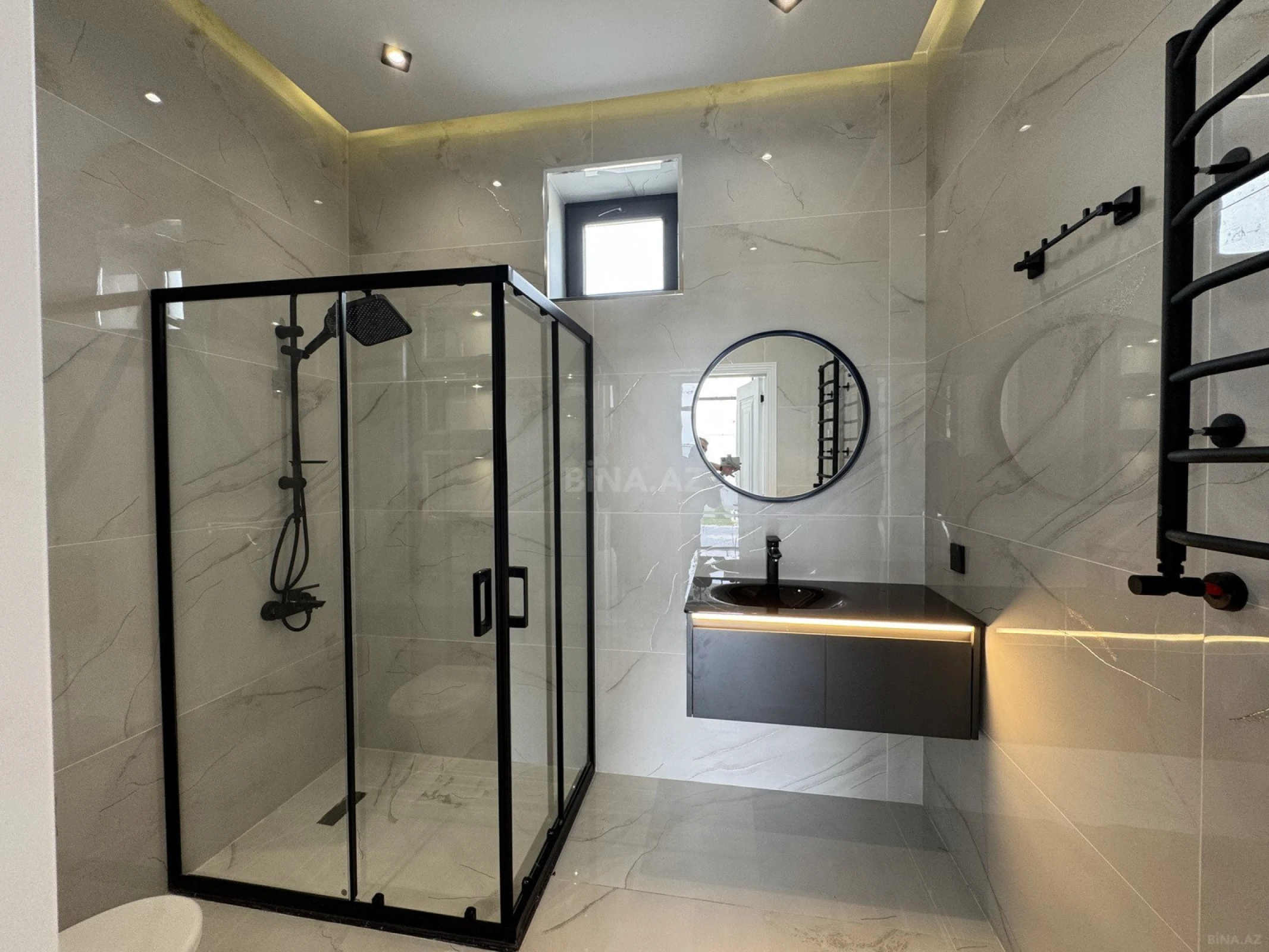 Satılır 3 otaqlı həyət evi 140 m²