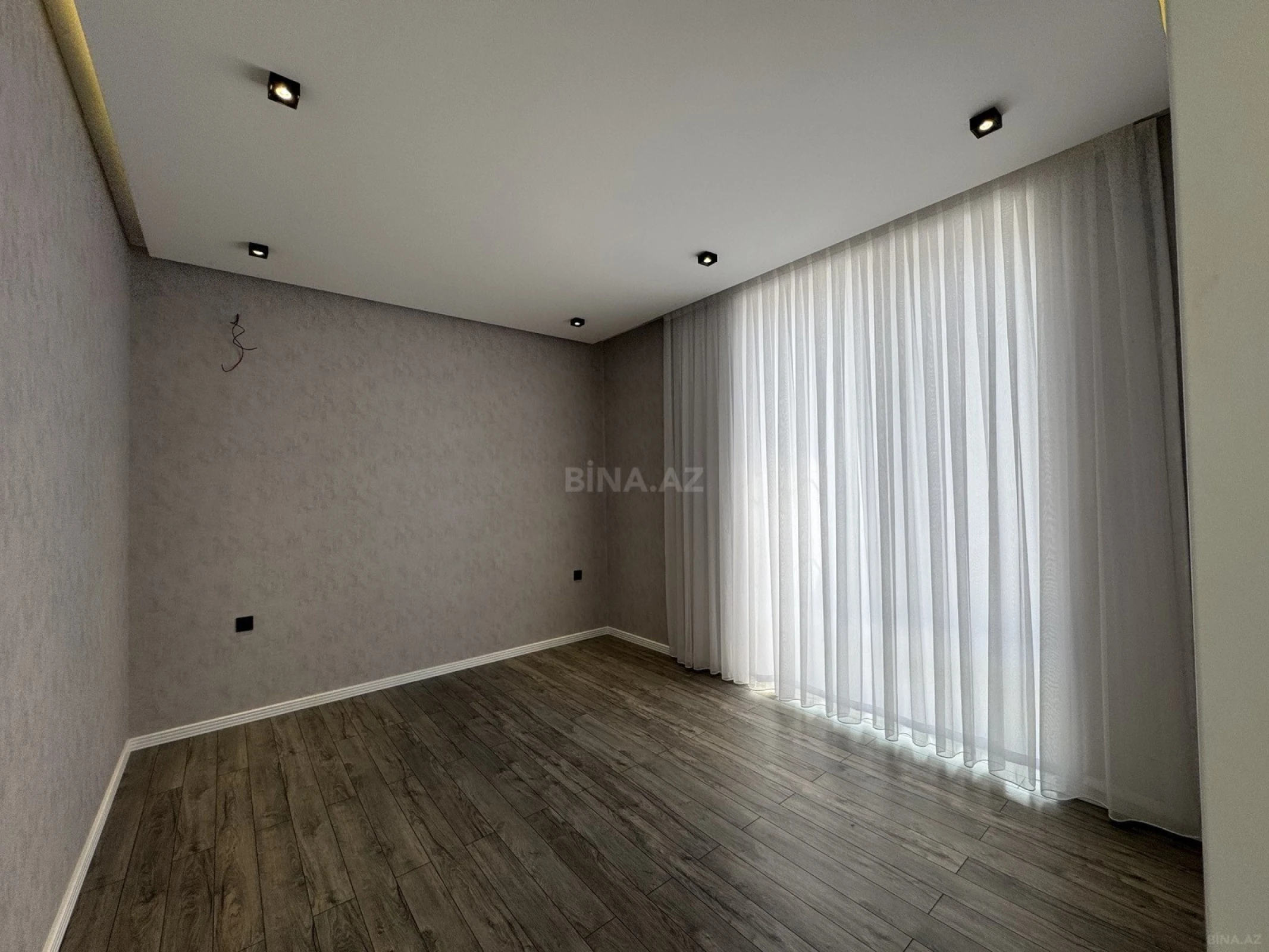 Satılır 3 otaqlı həyət evi 140 m²
