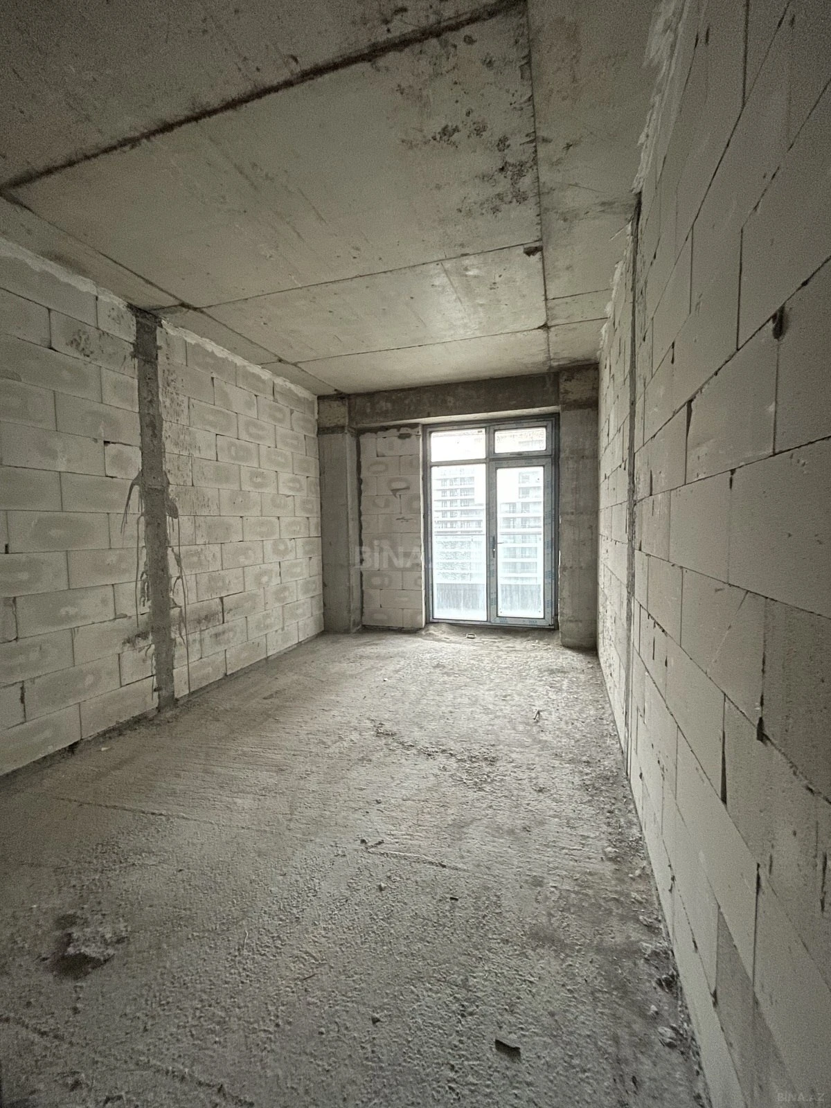 Satılır 3 otaqlı mənzil 148 m²