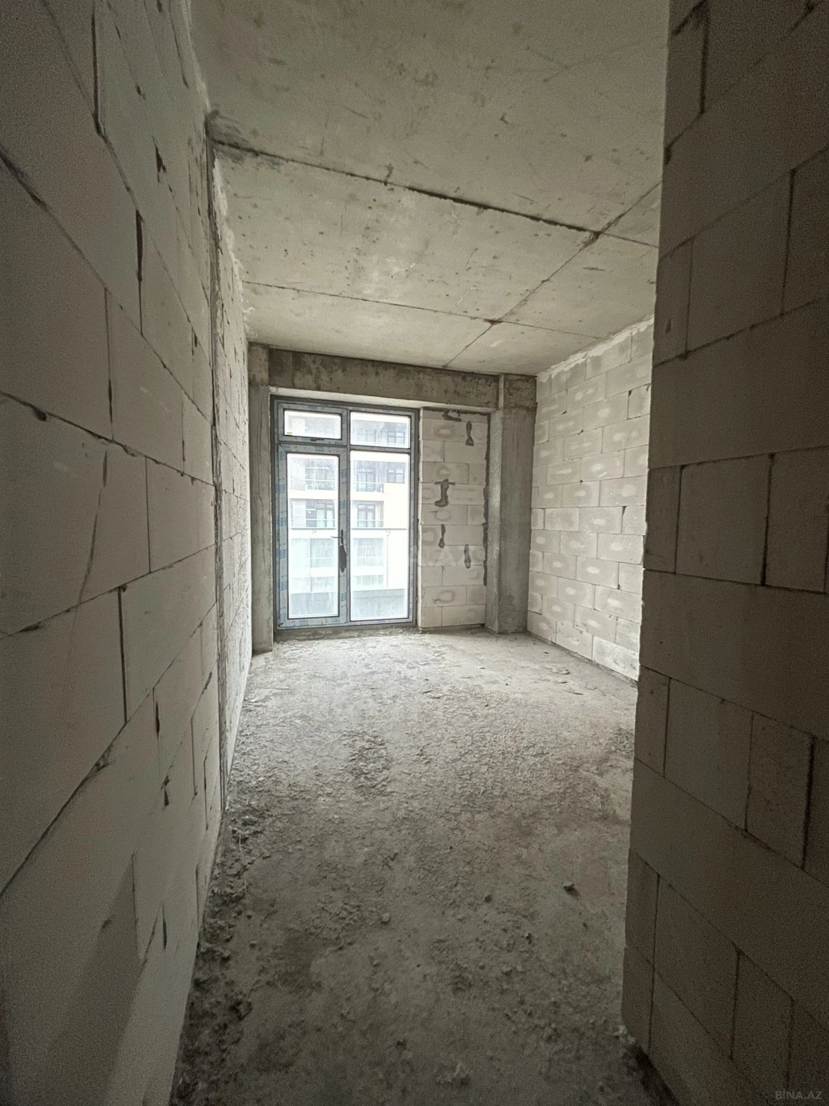 Satılır 3 otaqlı mənzil 148 m²