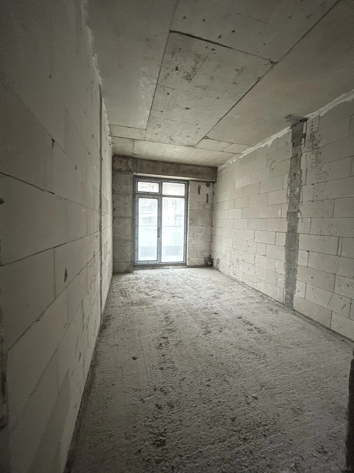 Satılır 3 otaqlı mənzil 148 m²