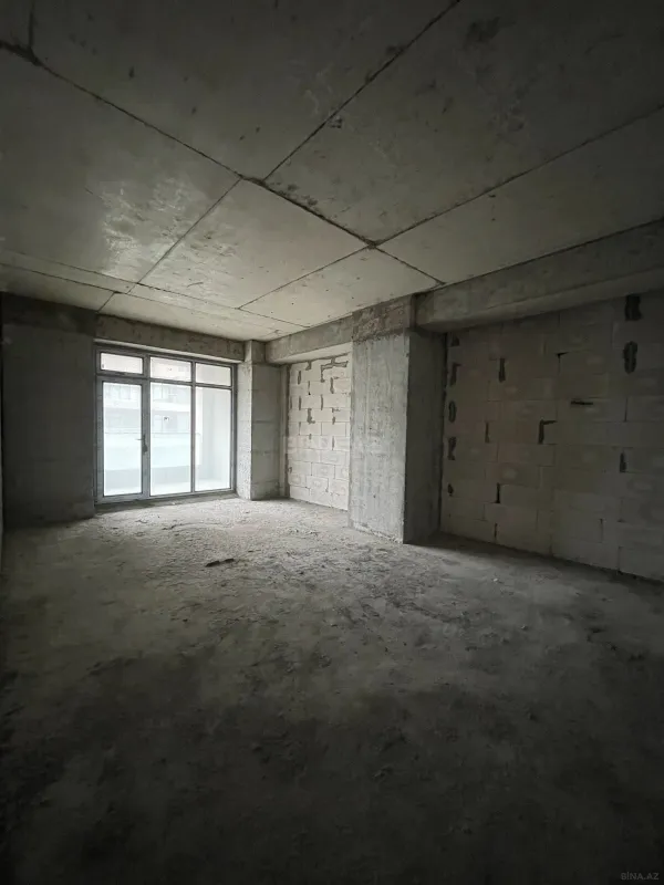 Satılır 3 otaqlı mənzil 148 m²