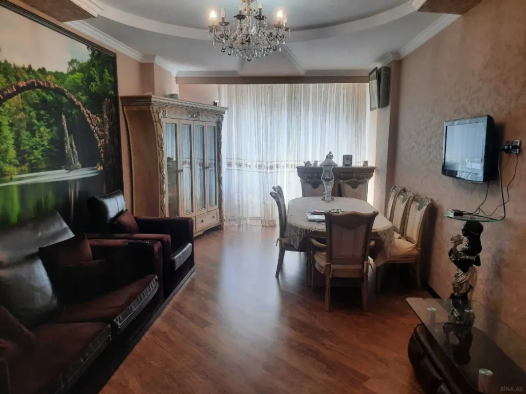 Kirayə verilir 3 otaqlı mənzil 150 m²