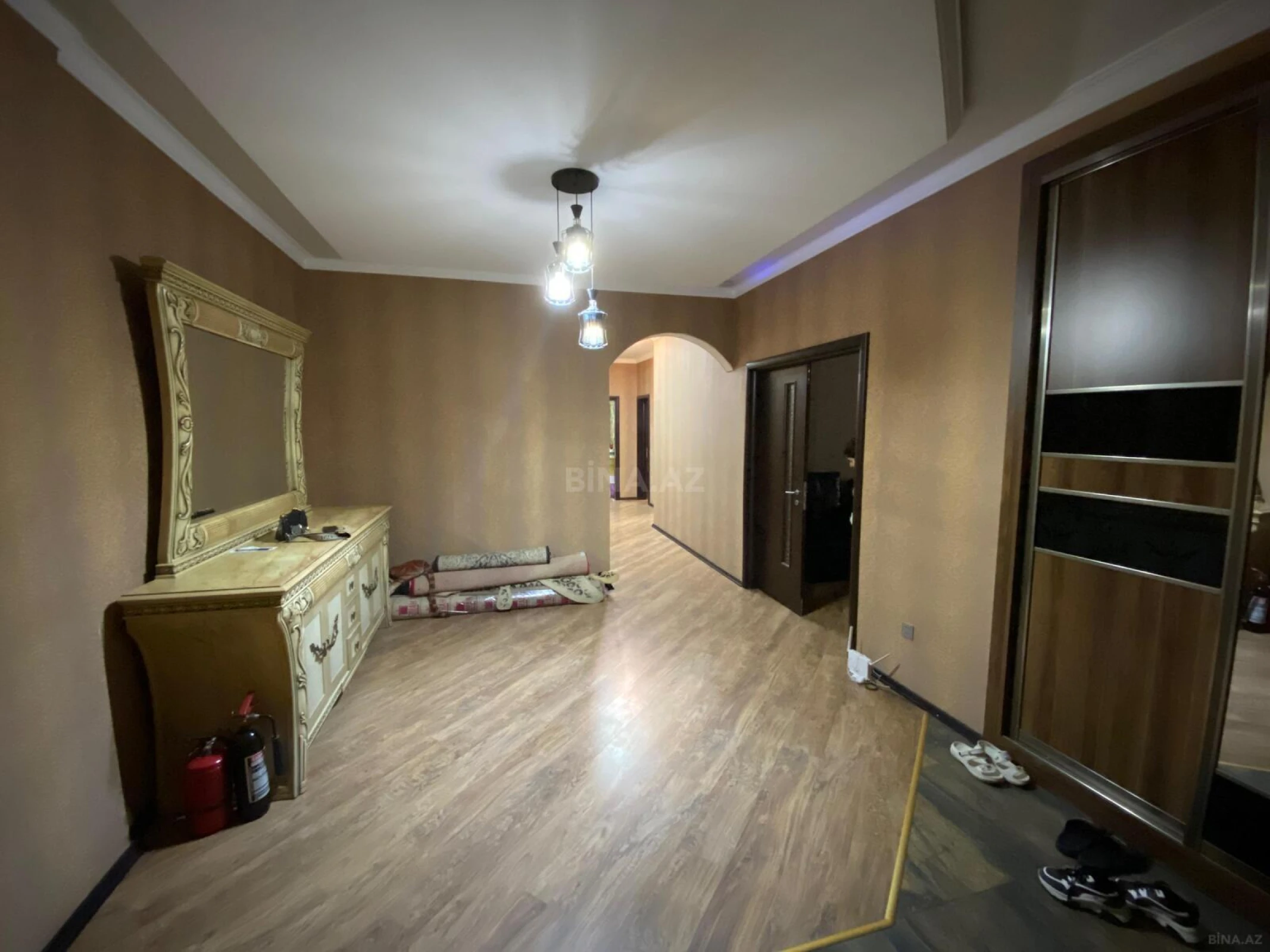Kirayə verilir 3 otaqlı mənzil 150 m²