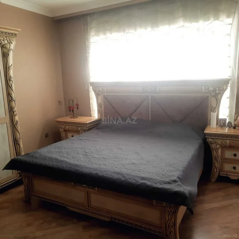 Kirayə verilir 3 otaqlı mənzil 150 m²