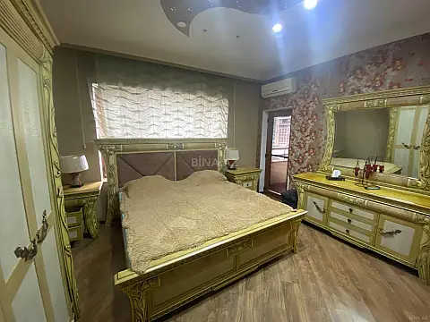 Kirayə verilir 3 otaqlı mənzil 150 m²