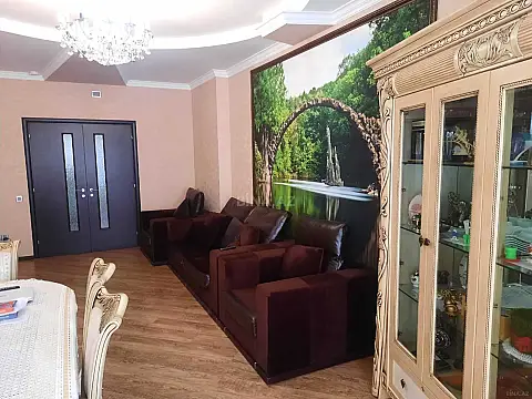 Kirayə verilir 3 otaqlı mənzil 150 m²