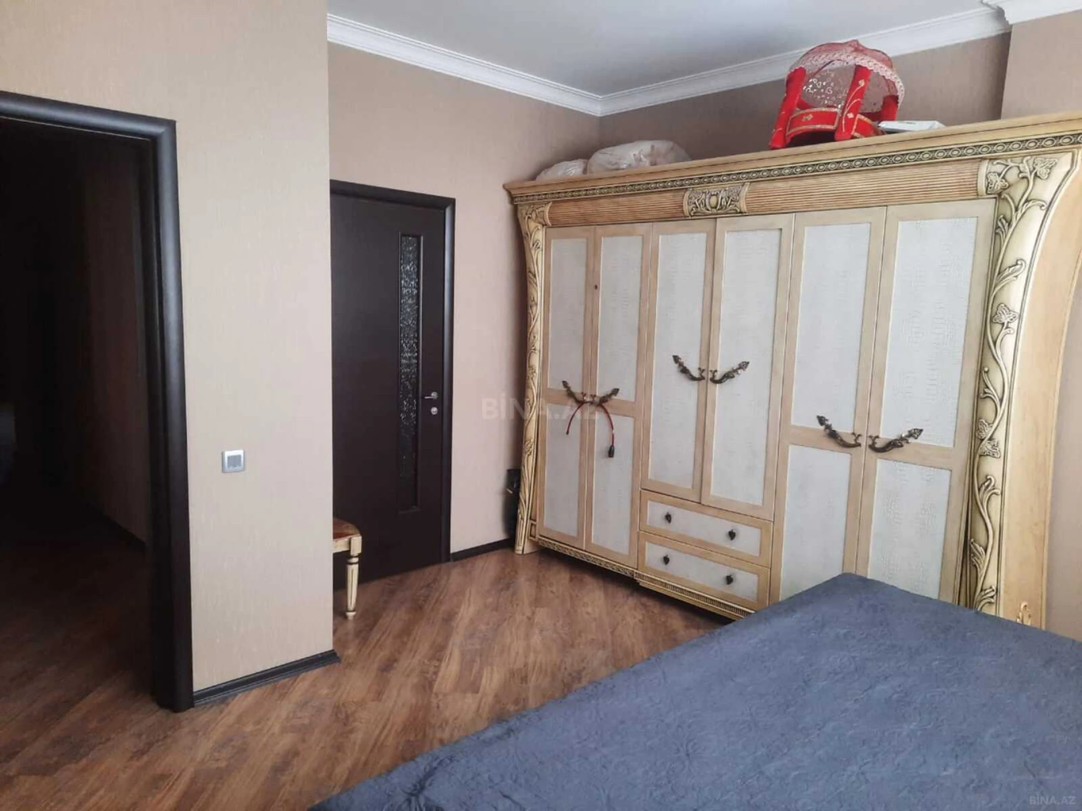 Kirayə verilir 3 otaqlı mənzil 150 m²