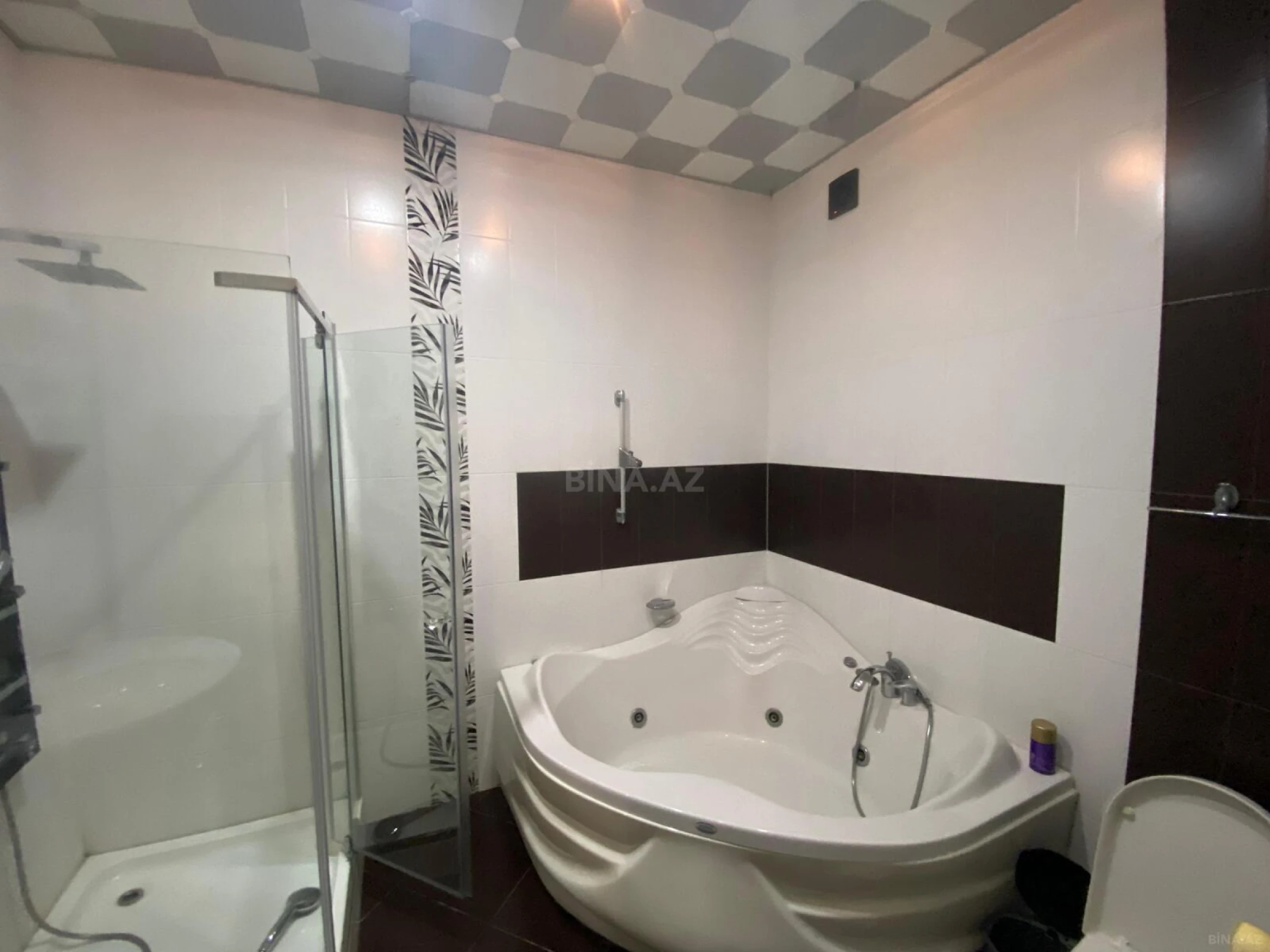 Kirayə verilir 3 otaqlı mənzil 150 m²