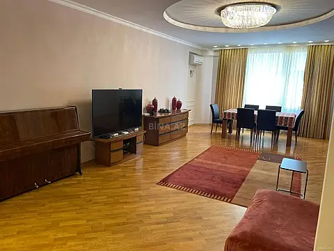 Kirayə verilir 3 otaqlı mənzil 82 m²