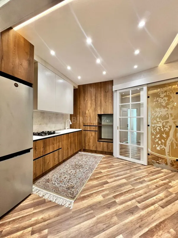 Satılır 3 otaqlı mənzil 95 m²