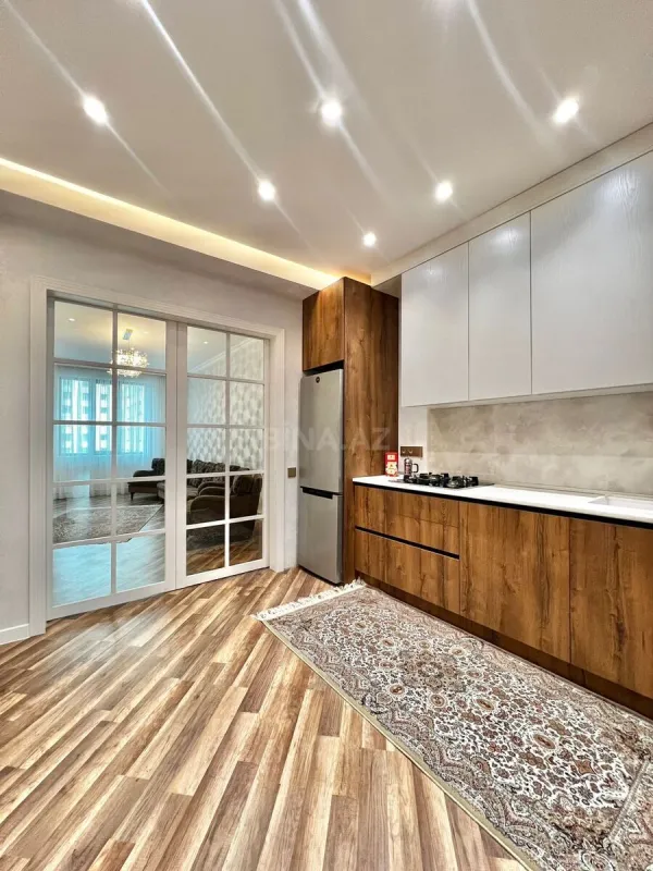 Satılır 3 otaqlı mənzil 95 m²
