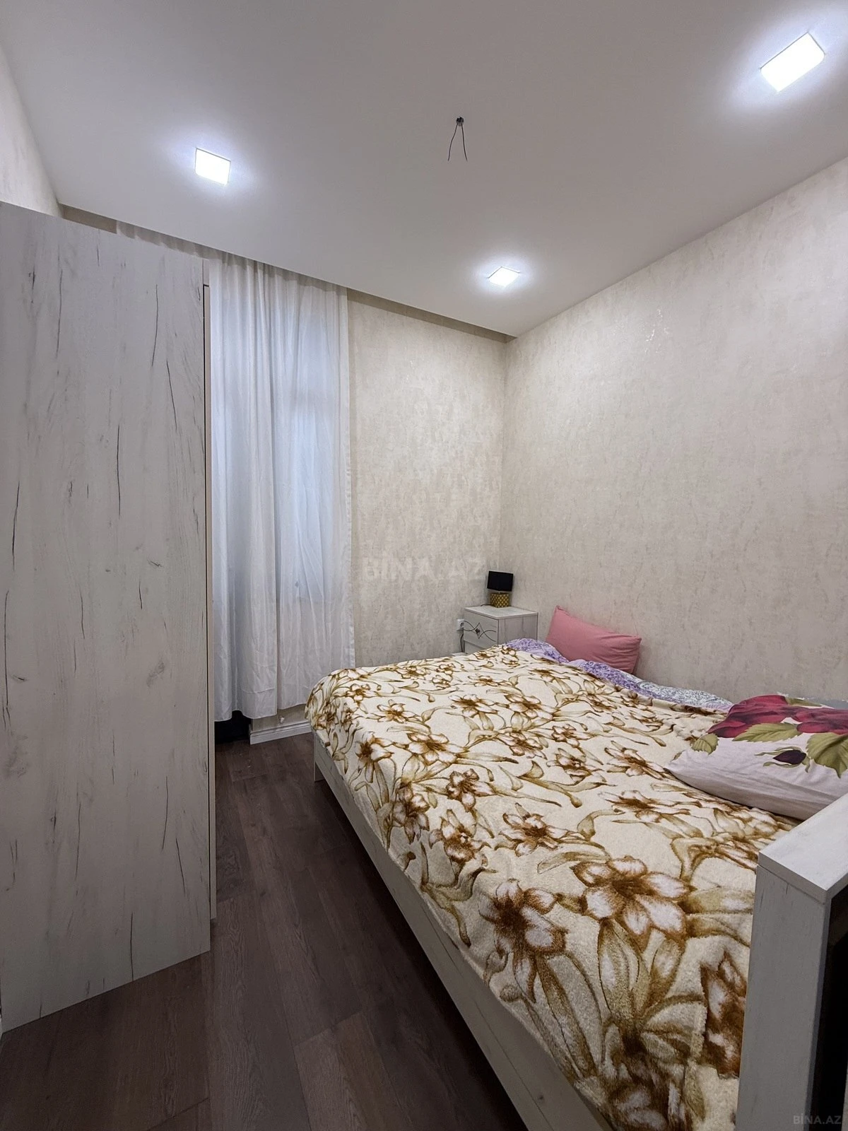Kirayə verilir 2 otaqlı mənzil 50 m²