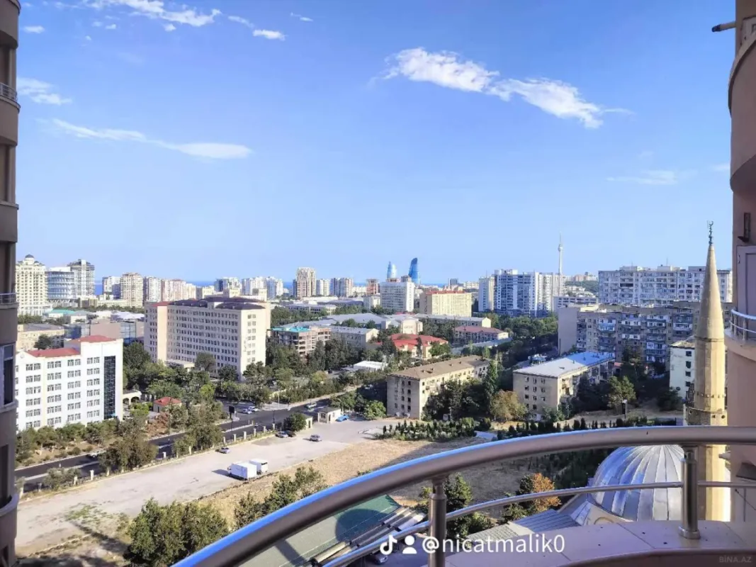 Satılır 3 otaqlı mənzil 150 m²