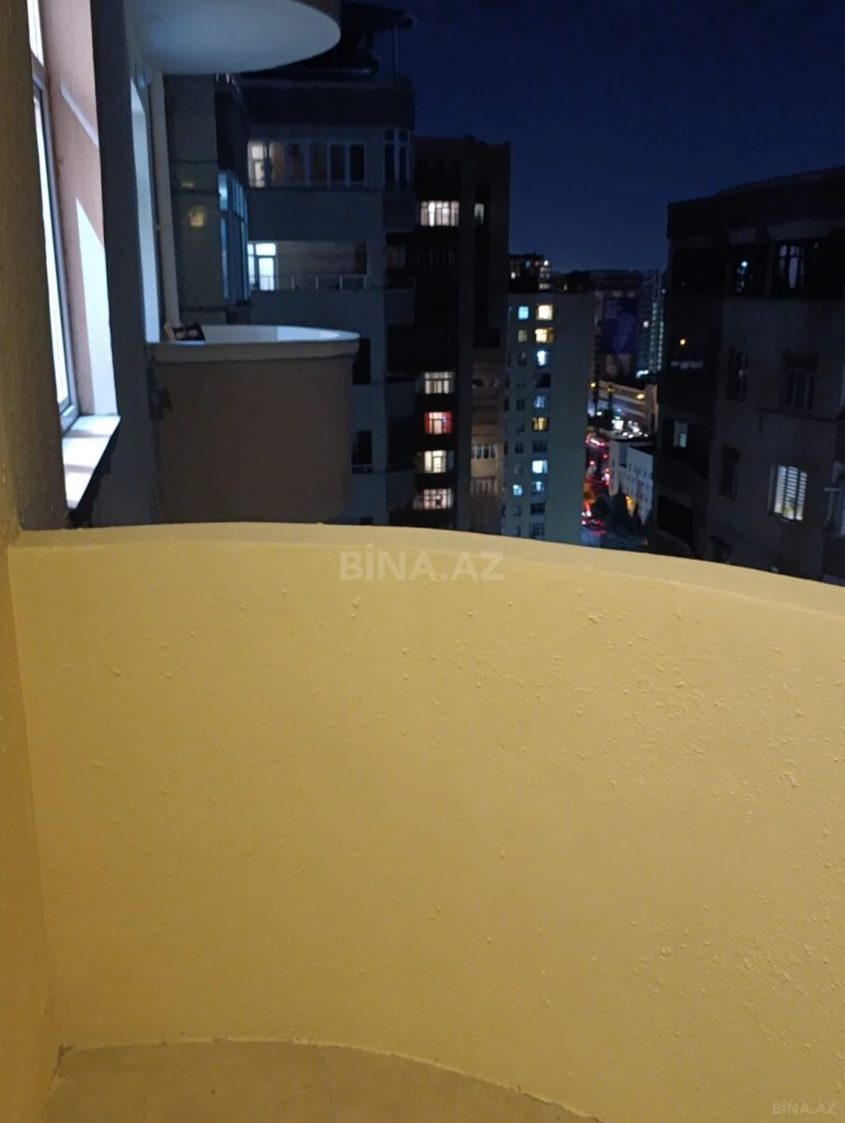 Satılır 3 otaqlı mənzil 150 m²