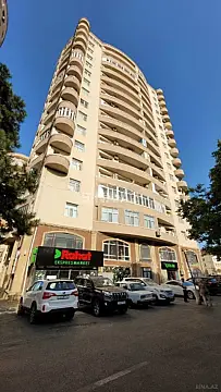 Satılır 3 otaqlı mənzil 150 m²