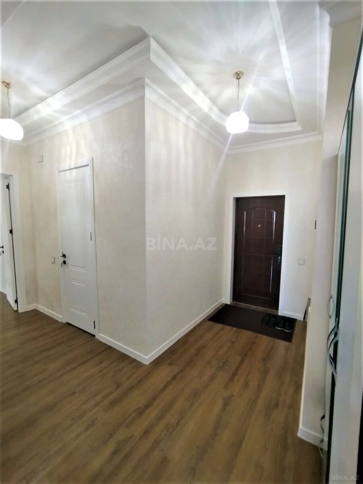 Kirayə verilir 2 otaqlı mənzil 87 m²