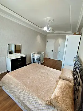 Kirayə verilir 2 otaqlı mənzil 87 m²