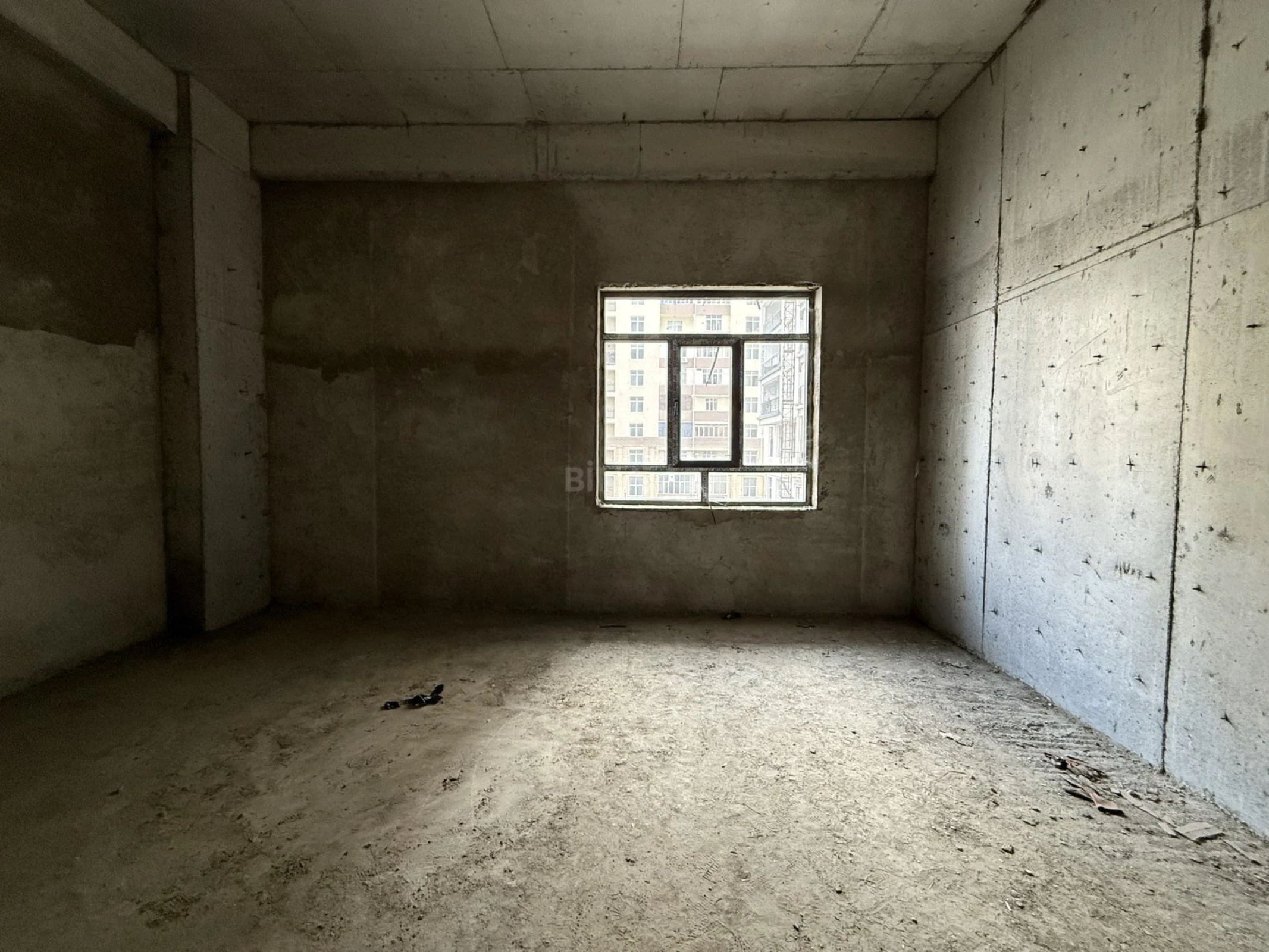 Satılır obyekt 602 m²