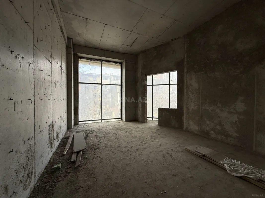 Satılır obyekt 602 m²