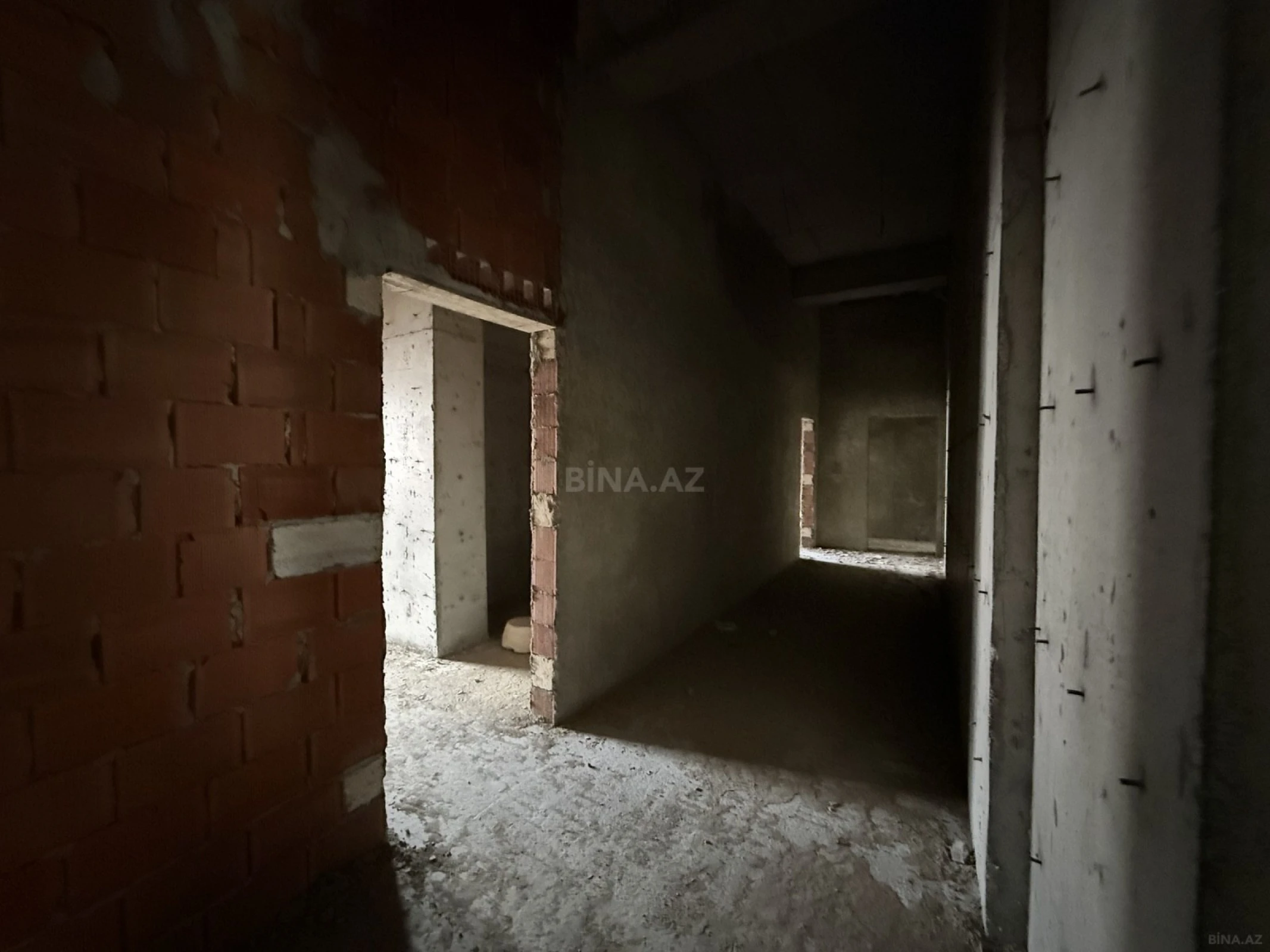 Satılır obyekt 602 m²