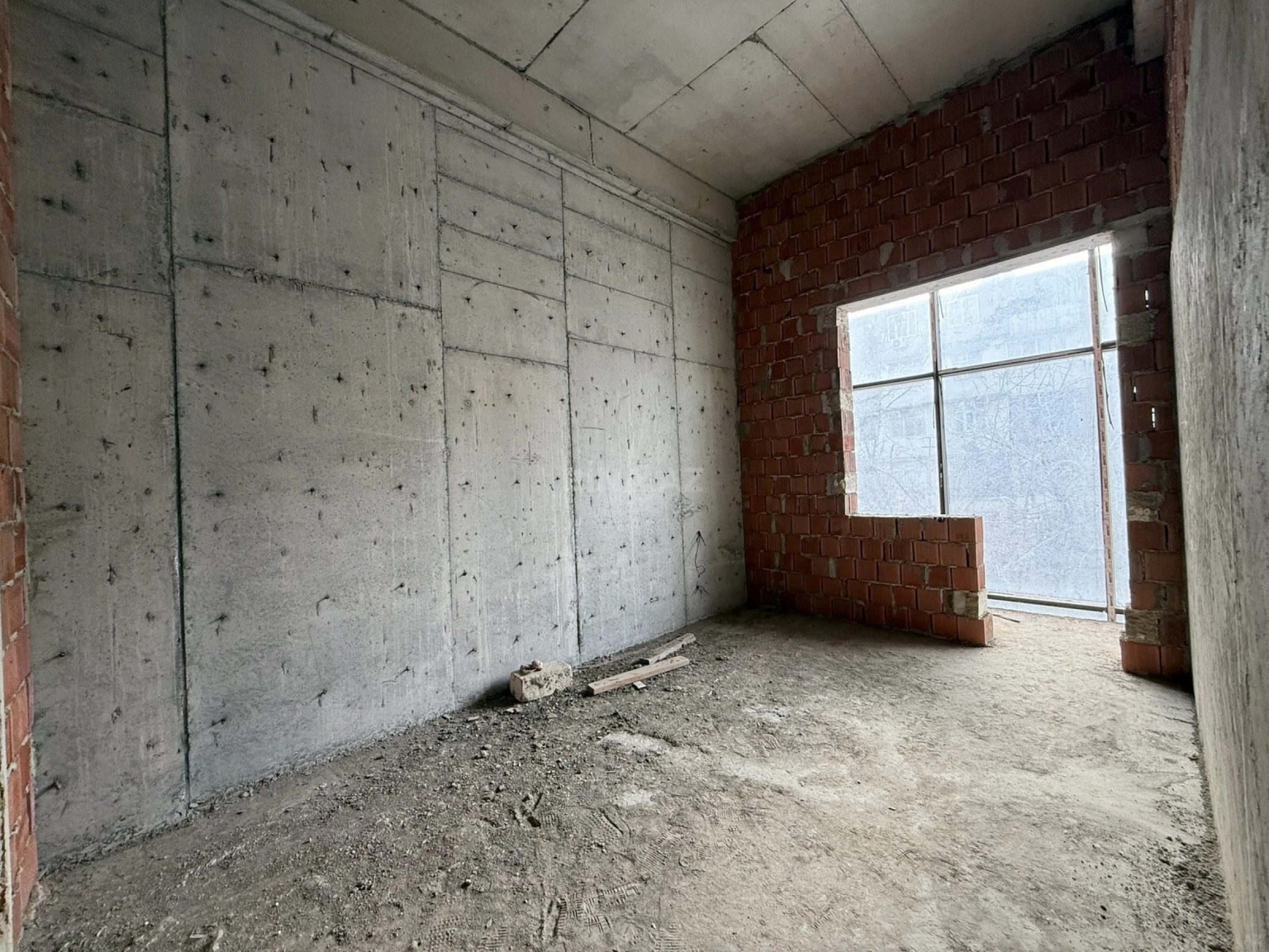 Satılır obyekt 602 m²