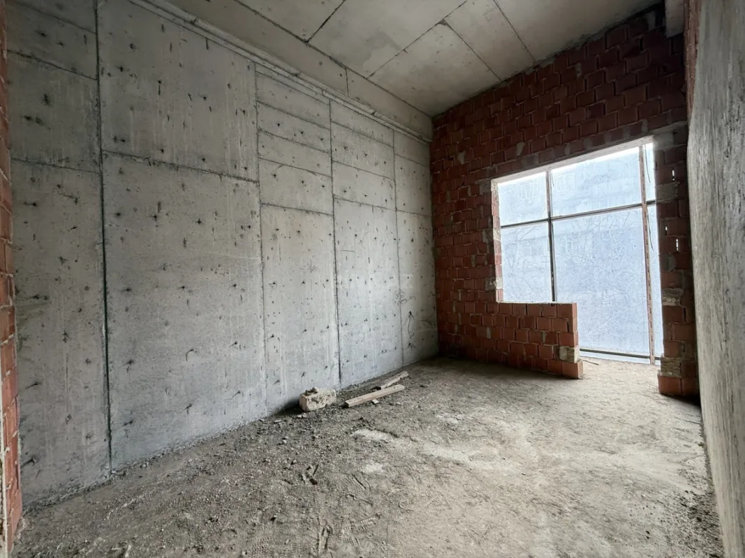 Satılır obyekt 602 m²