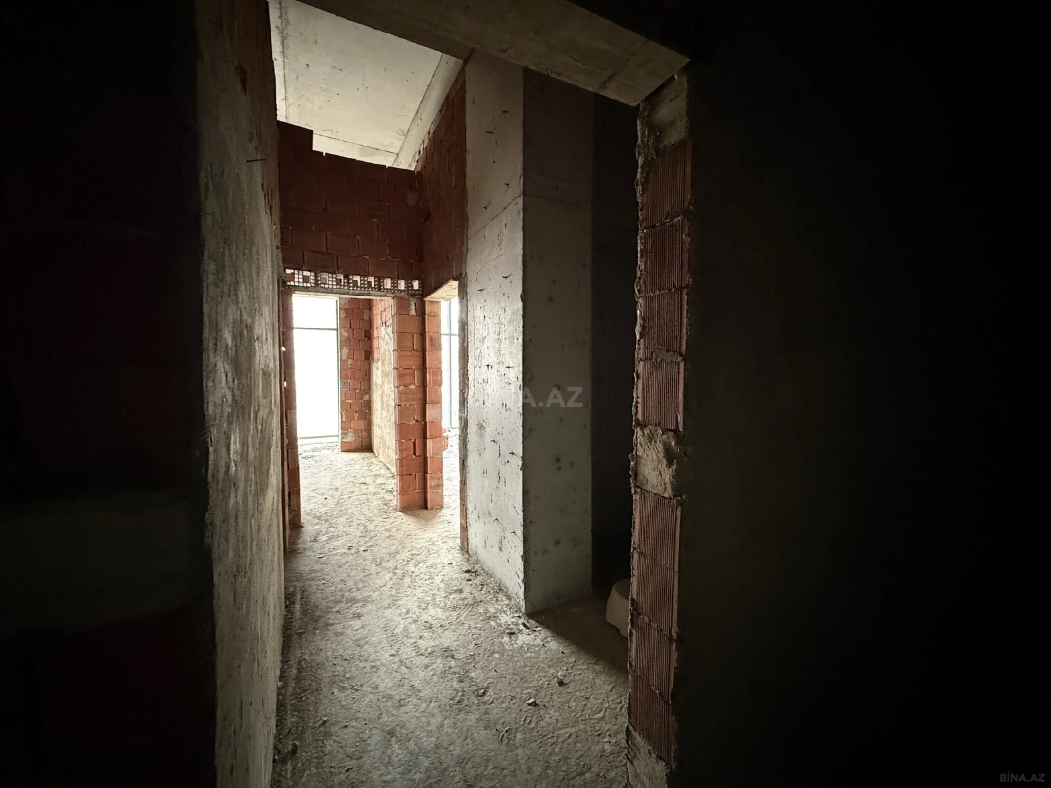 Satılır obyekt 602 m²